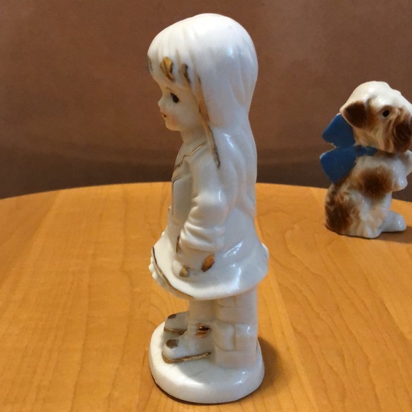 Ceramic Figurine Winter Wonder Girl 5" - Picture 2 of 8